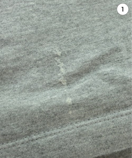 VALENTINO เสื้อยืด/เสื้อท็อปส์