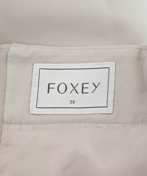 FOXEY กระโปรงยาวถึงเข่า