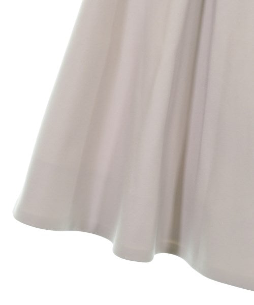 FOXEY กระโปรงยาวถึงเข่า