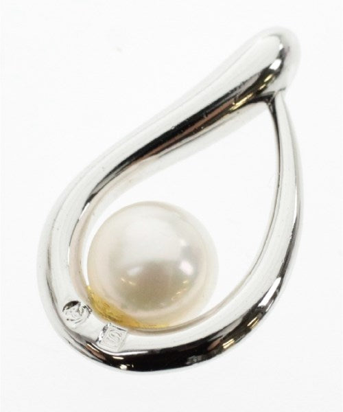 TASAKI เครื่องประดับบนกระเป๋า