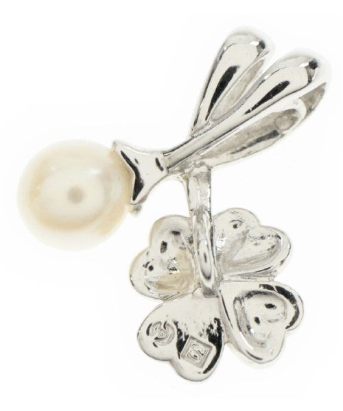 TASAKI เครื่องประดับบนกระเป๋า