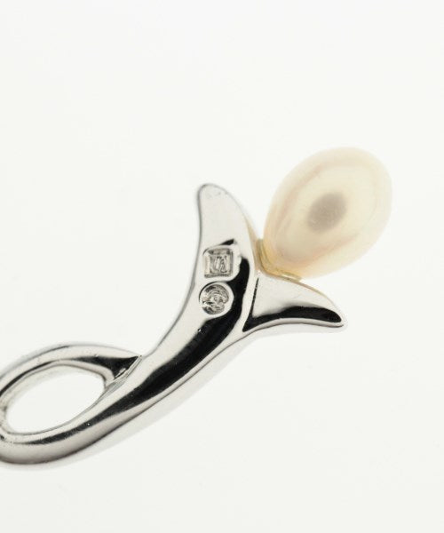 TASAKI เครื่องประดับบนกระเป๋า