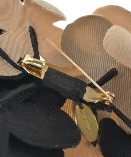 Atelier Senka เข็มกลัด/ดอกไม้ติดเสื้อ