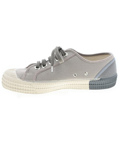 NOVESTA รองเท้าผ้าใบ