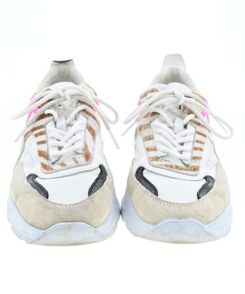 D.A.T.E. รองเท้าผ้าใบ