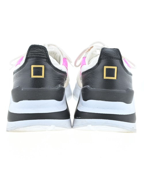 D.A.T.E. รองเท้าผ้าใบ