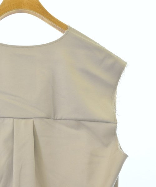 GABRIELA COLL GARMENTS เสื้อลำลอง