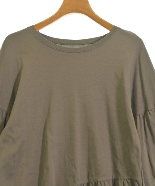 UNDICI NOVE เสื้อยืด/เสื้อท็อปส์