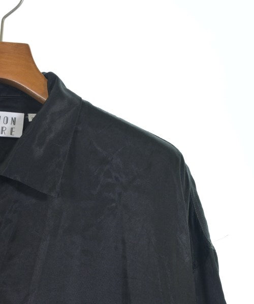 el conductorH เสื้อลำลอง