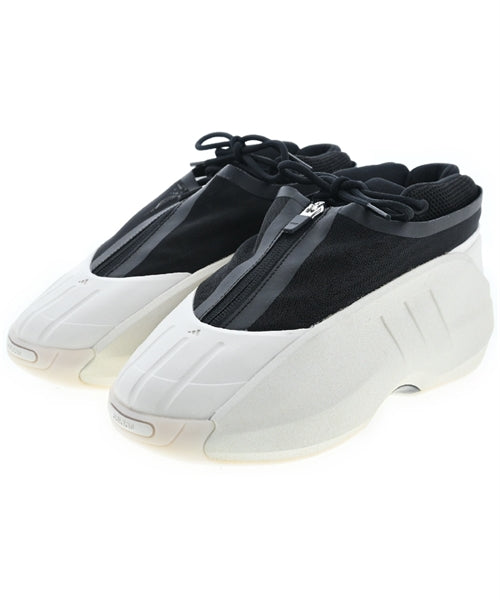 adidas รองเท้าผ้าใบ