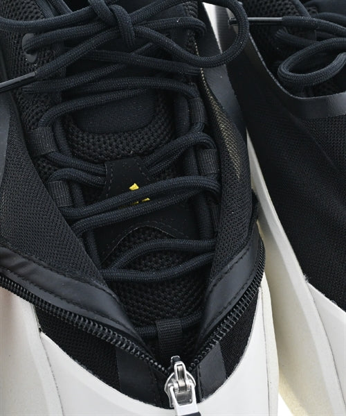 adidas รองเท้าผ้าใบ