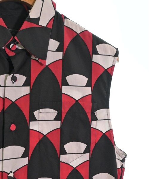 PRADA เสื้อลำลอง