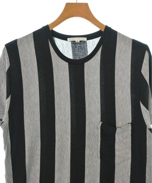 DISCOVERED เสื้อยืด/เสื้อท็อปส์