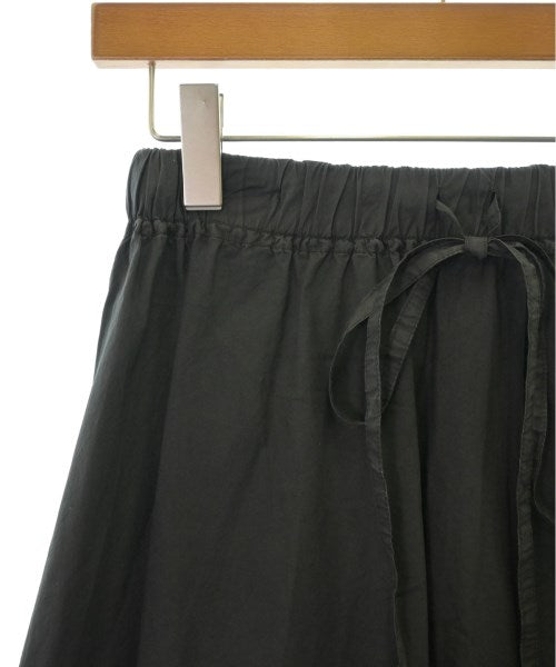 N゚ 21 กระโปรงยาวถึงเข่า