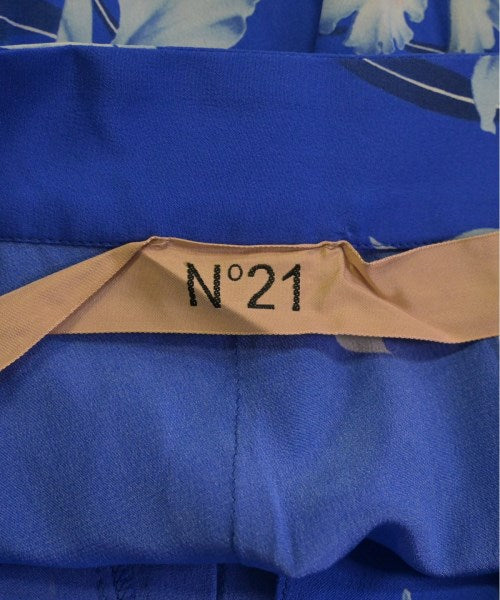 N゚ 21 กระโปรงยาวถึงเข่า