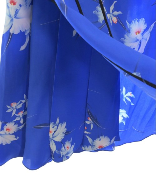 N゚ 21 กระโปรงยาวถึงเข่า