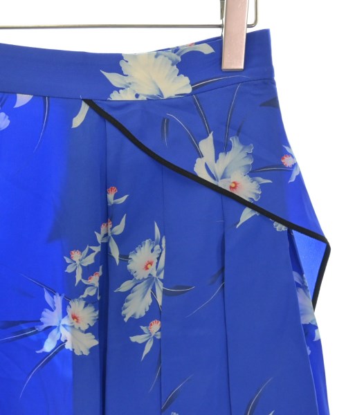 N゚ 21 กระโปรงยาวถึงเข่า