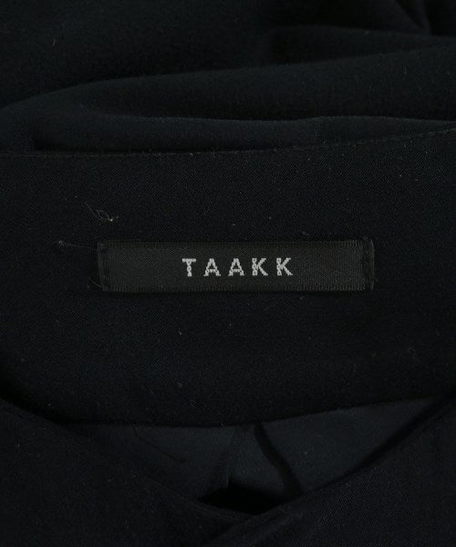 Taakk เสื้อลำลอง