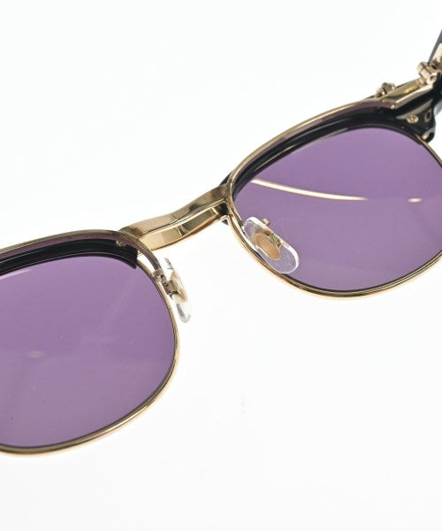 Needles แว่นกันแดด