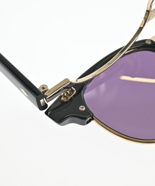 Needles แว่นกันแดด