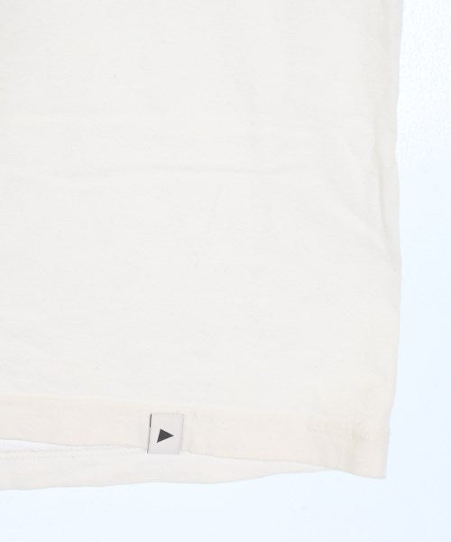 and wander เสื้อยืด/เสื้อท็อปส์