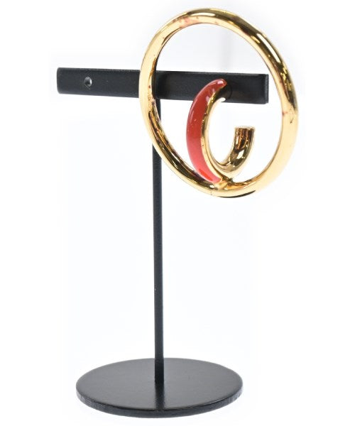 Charlotte Chesnais ต่างหู