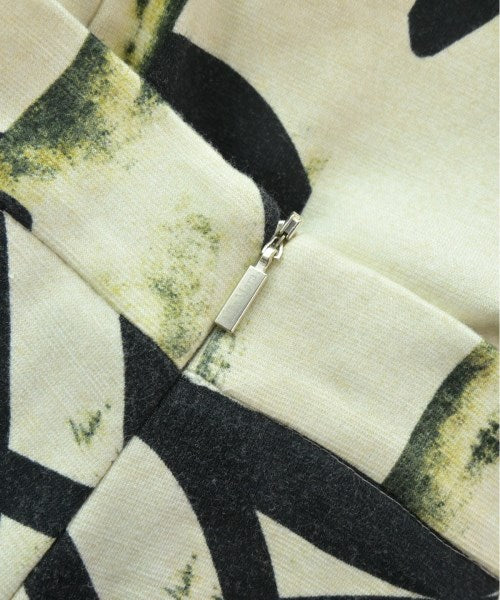 Max Mara กระโปรงยาวถึงเข่า