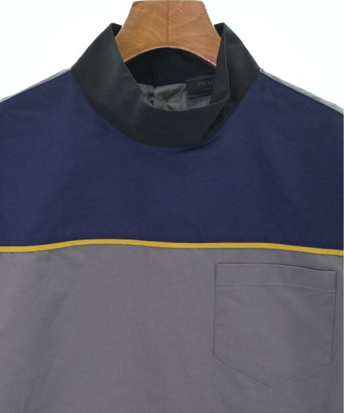 PRADA เสื้อสตรี