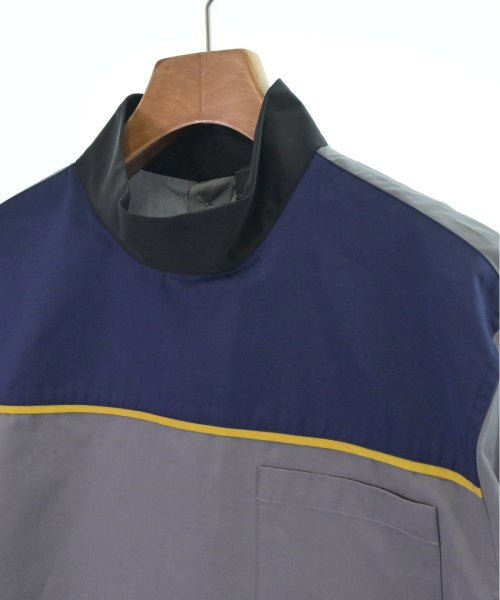 PRADA เสื้อสตรี