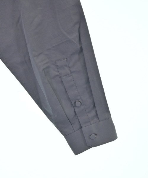 PRADA เสื้อสตรี