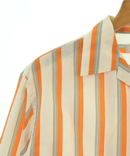 PRADA เสื้อลำลอง