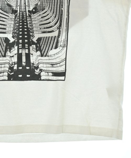 C.E เสื้อยืด/เสื้อท็อปส์