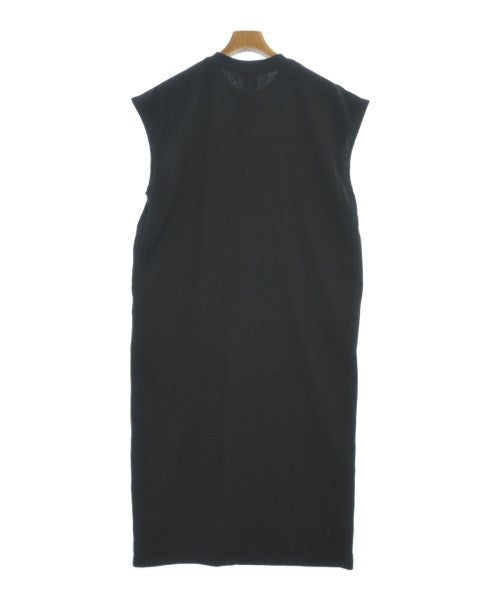 OUTDOOR products ชุดเดรส