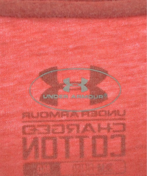 UNDER ARMOUR เสื้อยืด/เสื้อท็อปส์