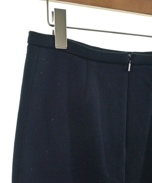 Max Mara กระโปรงยาวถึงเข่า