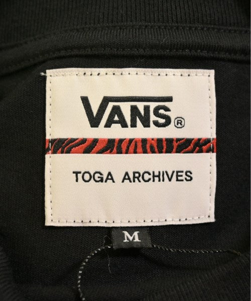 TOGA เสื้อยืด/เสื้อท็อปส์