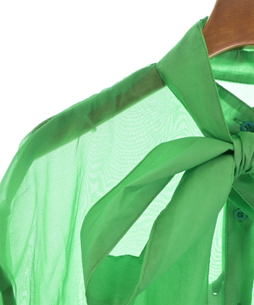 Narcissus เสื้อลำลอง