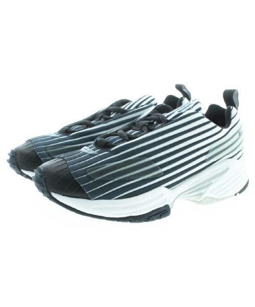 Reebok รองเท้าผ้าใบ