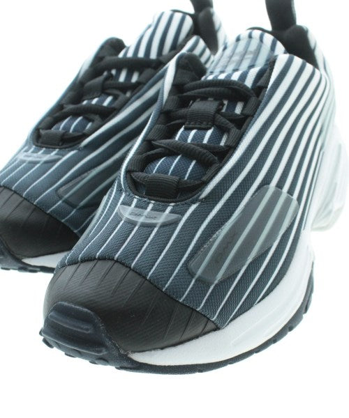 Reebok รองเท้าผ้าใบ