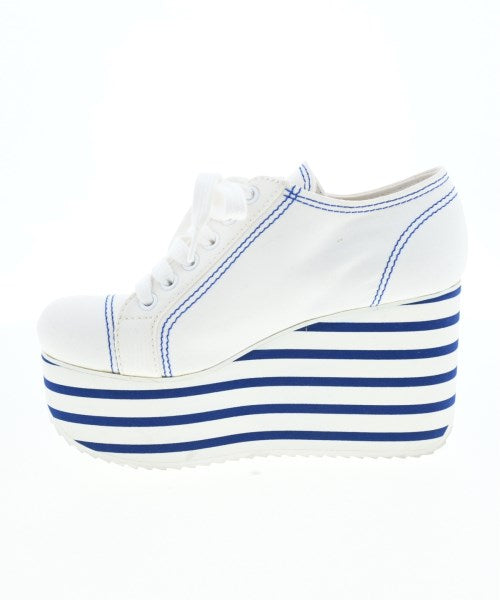 Miu Miu รองเท้าผ้าใบ