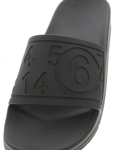 MM6 รองเท้าแตะ