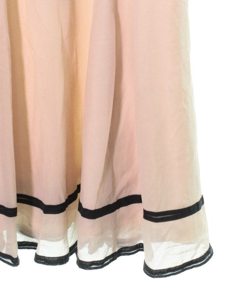 Apuweiser-riche ชุดเดรส