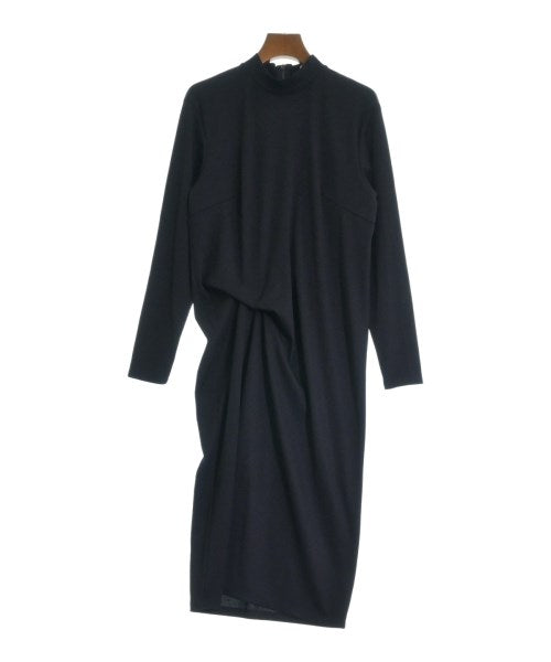 CAST: ชุดเดรส