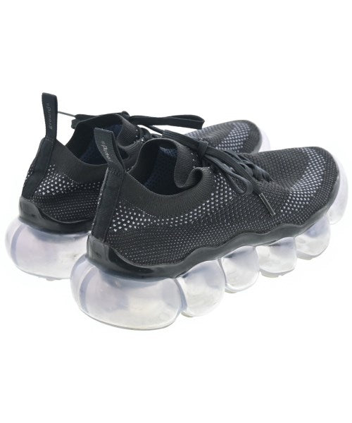 grounds รองเท้าผ้าใบ