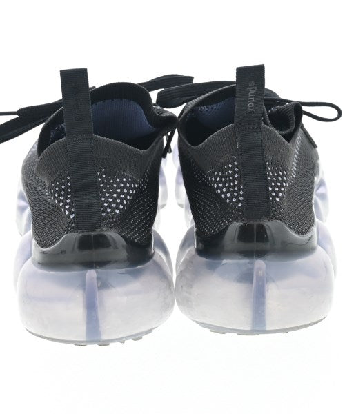 grounds รองเท้าผ้าใบ