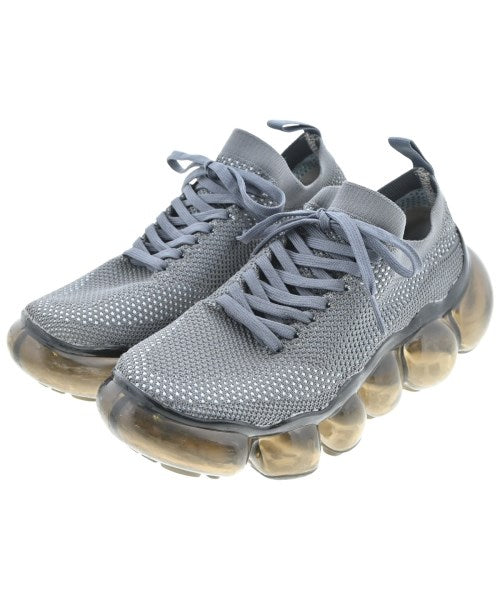 grounds รองเท้าผ้าใบ