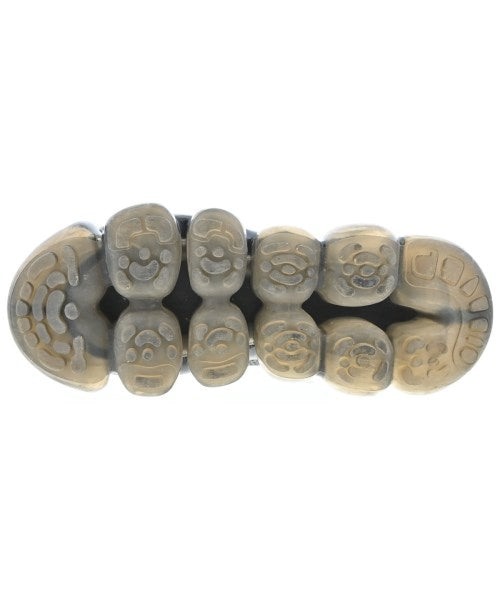 grounds รองเท้าผ้าใบ