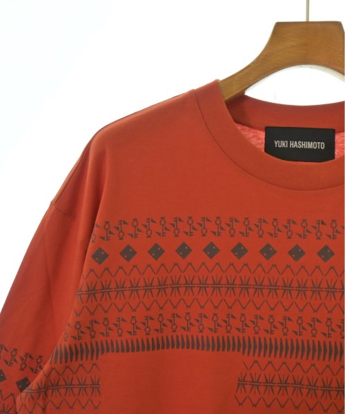 YUKI HASHIMOTO เสื้อยืด/เสื้อท็อปส์