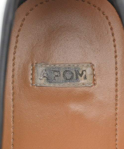 APOM รองเท้าสวมทางการ