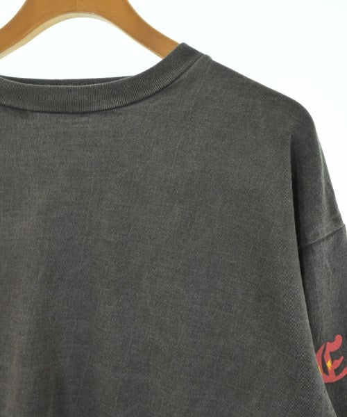 EMOTIONALLY UNAVAILABLE เสื้อยืด/เสื้อท็อปส์